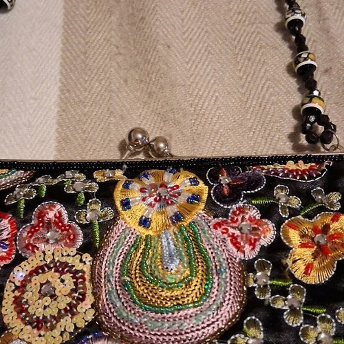 Vintage women's bag like new, multicolored with embroidered flowers