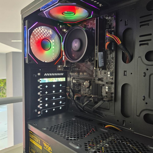 PC Ryzen 5 3400G with 16GB RAM and 240GB SSD, Windows 11