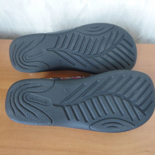 Helvesko women's sandals size 39 like new, colorful
