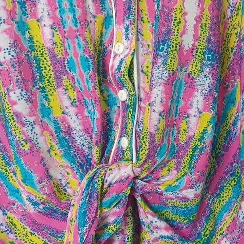 Sleeveless multicolor top with front tie like new