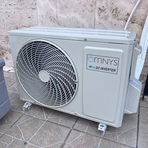 Air Conditioning Omnys R32 DC Inverter 9000 BTU like new