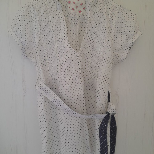 Shirt with polka dots and hearts like new, size M, black and white