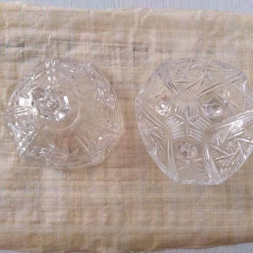 Vintage crystal bonbonniere with lid and three decorative feet