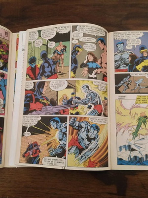 X-MEN comics like new, pack of 2 issues