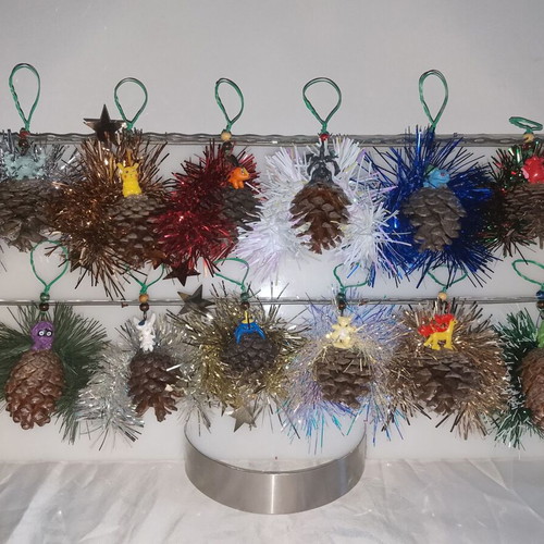 Christmas pinecone ornaments set of 12, new