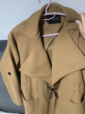 Camel coat with large collar and external pockets