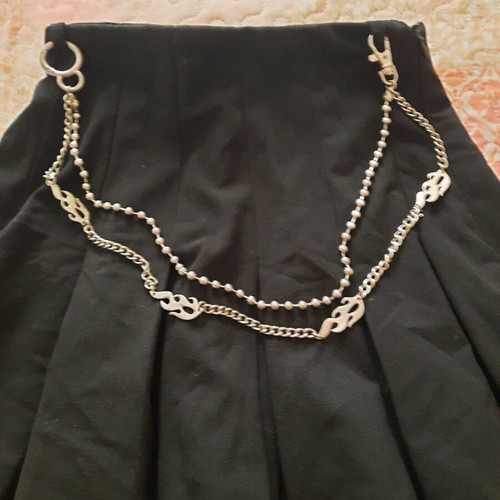 Bershka pleated skirt like new with silver belt, size XS