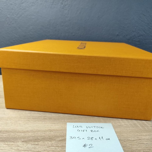 Louis Vuitton box used, 30.5 x 28 x 11 cm