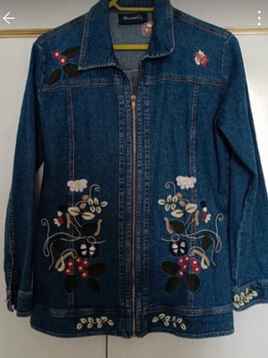 Denim jacket like new with embroidery, size L, blue
