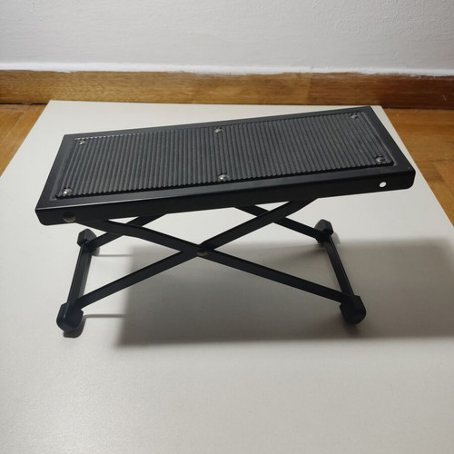 Guitar footrest like new, metal with multiple steps