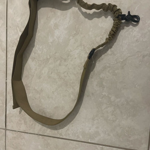 One-point sling in coyote color lightly used