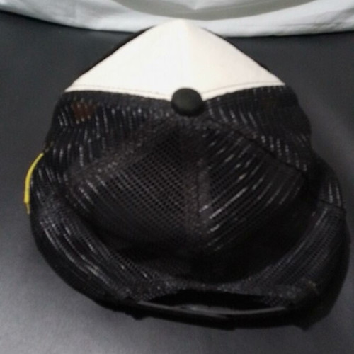 Hat like new, black and white, one size