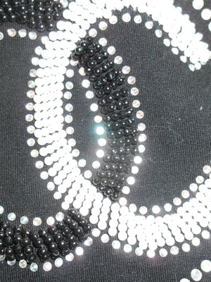 T-shirt long sleeve new, size L/XL, black with pearls and rhinestones