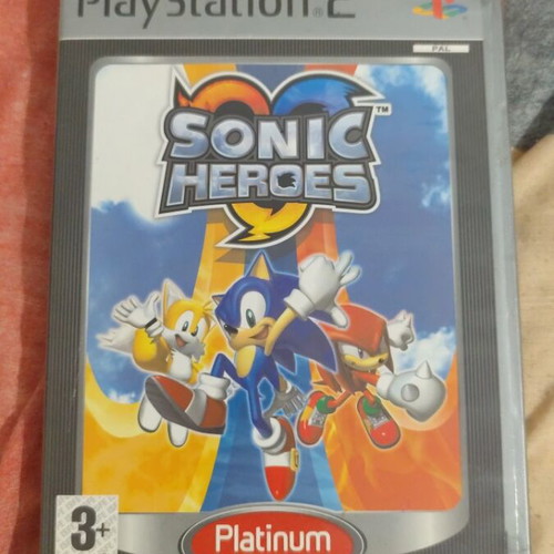 PlayStation 2 Sonic Heroes Platinum like new