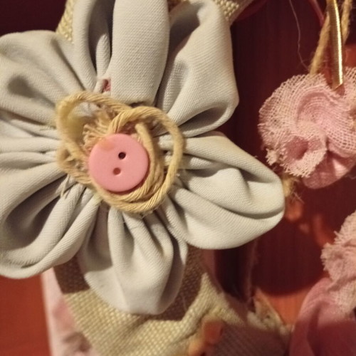 Handmade decorative wreath, like new