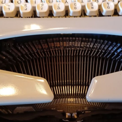 Mariza 12 Typewriter like new with Greek and English alphabet
