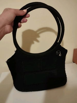 Handmade shoulder bag black knitted new 25x30