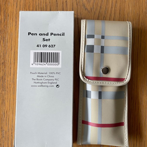 Pen and mechanical pencil set with pouch new