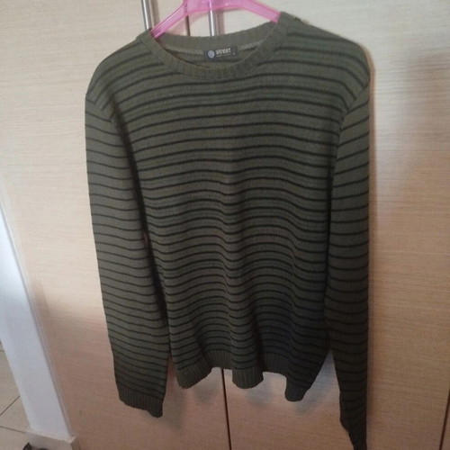 Street striped men's pullover medium like new, khaki