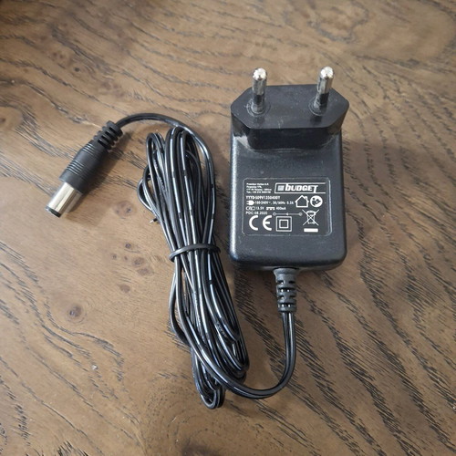 Budget power supply used 13.5V 400mA