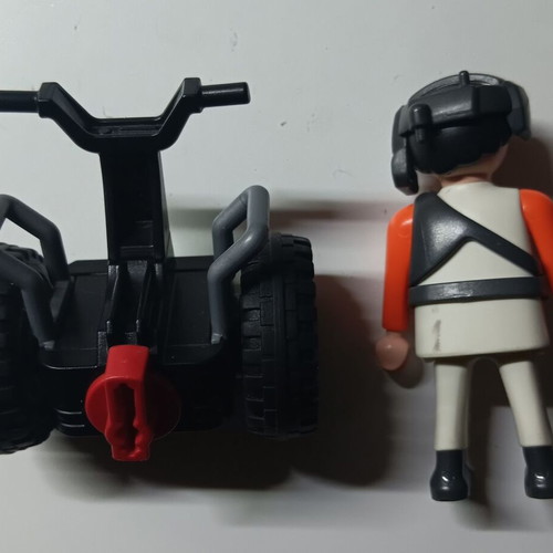 Playmobil agent with two-wheeler used