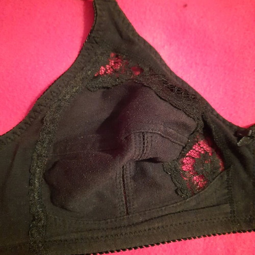 Black bras like new, pack of 2, size 90C