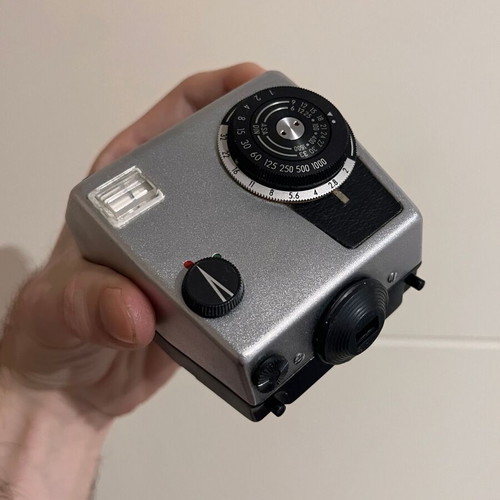Pentacon Six TL used with Carl Zeiss Biometar 80mm f2.8 and TTL Prism Finder