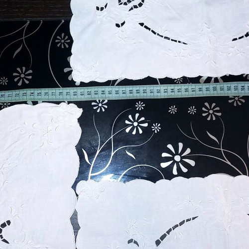 Cutwork table linen set like new, white