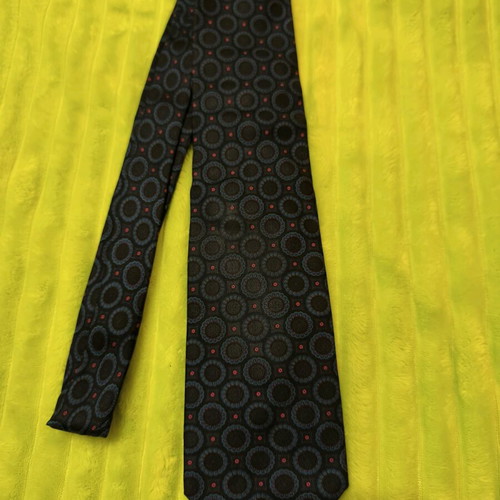 Men's Italian silk tie like new