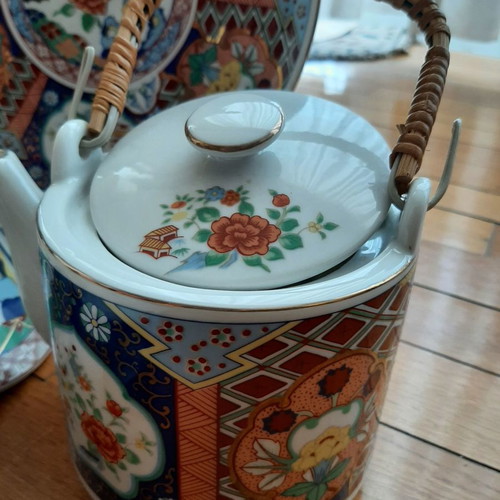 Imari Japanese porcelain set of 4 pieces, new