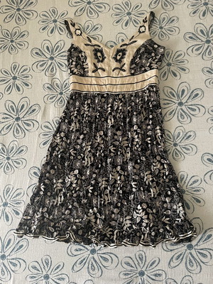 Raxevsky dress like new, size M, black and beige