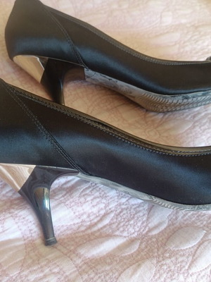 Geox Theresa satin and patent leather peep toe shoes size 39 used