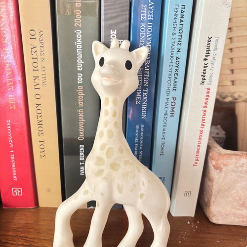 Giraffe toy figure