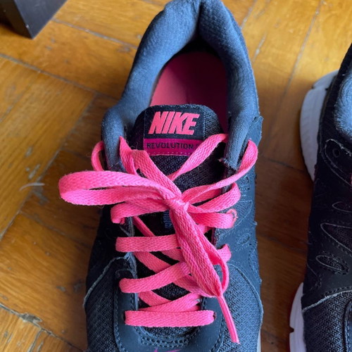 Nike Revolution 2 athletic shoes used, size 37.5