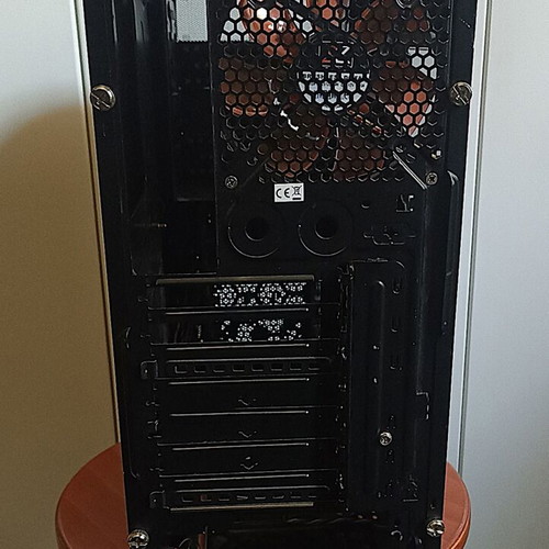 Thermaltake VL80001W2Z V3 Black Edition PC case like new