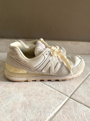 New Balance sneakers μέγεθος 39 μεταχειρισμένα, μπεζ