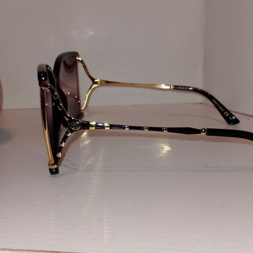 Gucci GG0592S 002 Women's Sunglasses like new
