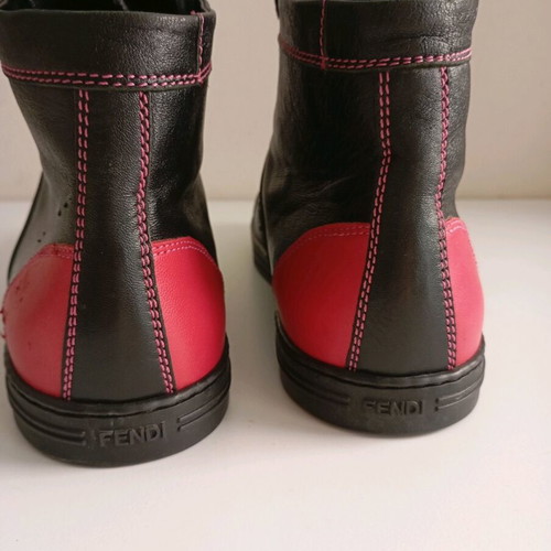 Fendi women's ankle boots like new, leather, size 39, black with pink