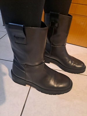 Μποτάκι H&M σαν καινούργιο, μαύρο, μέγεθος 37