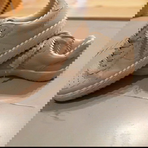 sneakers γυναικεία stradivarius