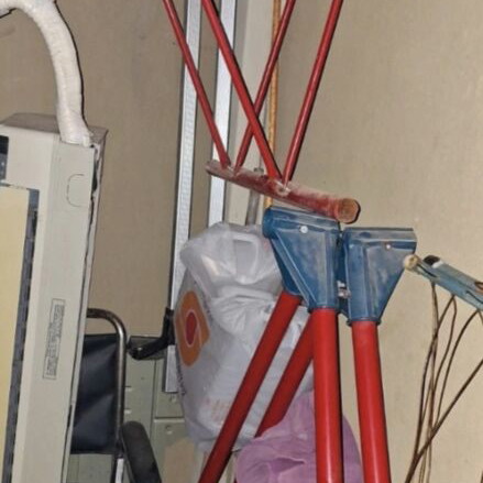 Children's Swing like new, for 9 months to 3 years
