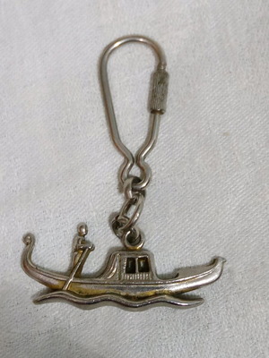 Gondola keychain used, vintage from Venice