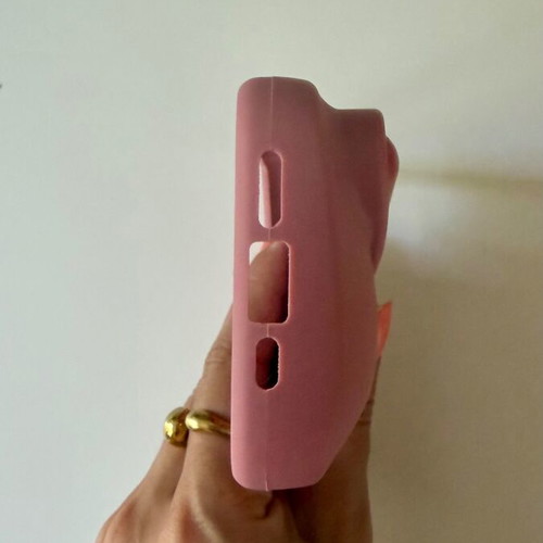iPhone 14 case with lipgloss, silicone