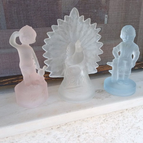 Opaline figurines used, set of 3 pieces from the 70s