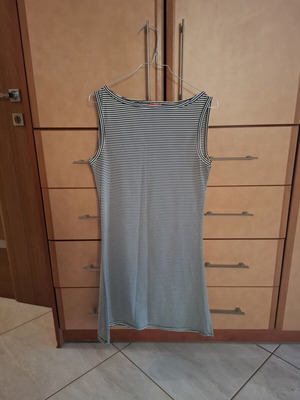 Fitted shiny dress like new, size M, white and blue