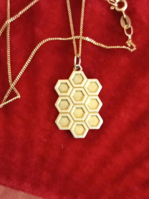 Zolotas silver pendant 925 gold plated like new with chain 925