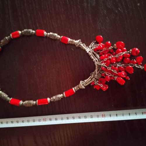 Natural coral vintage necklace like new, length 51 cm