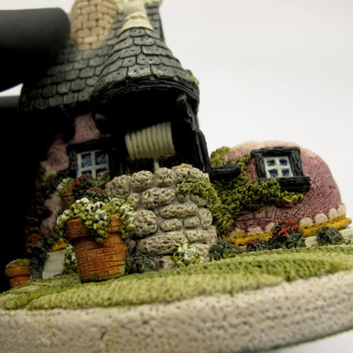 Shoemaker's Dream Decorative House Jon Herbert 1991 like new