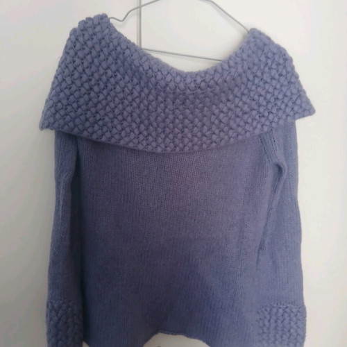 Mango pullover like new, purple, off-shoulder design