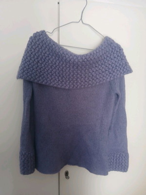 Mango pullover like new, purple, off-shoulder design